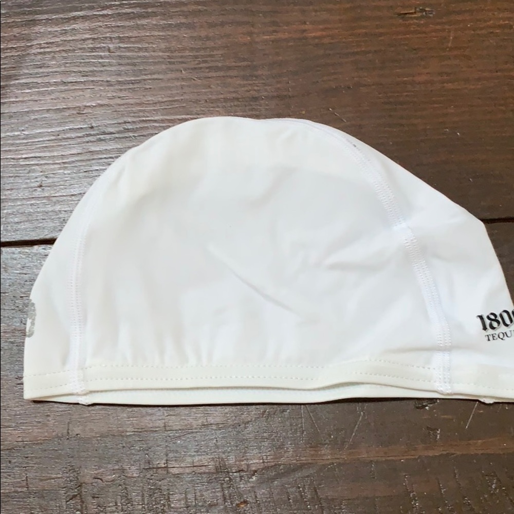 1800 Tequila Branded White Skull Cap Hat New In Package